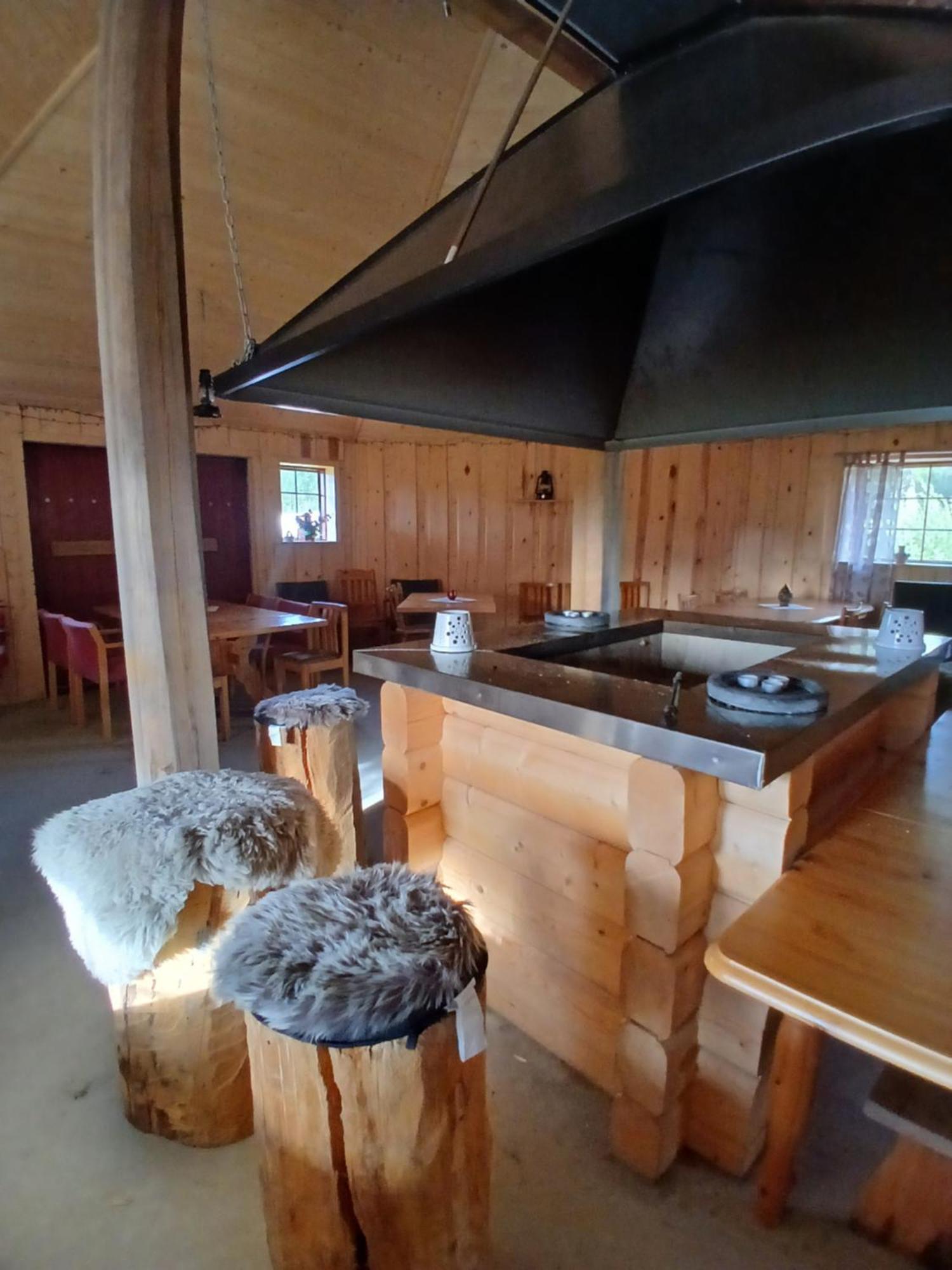 Holiday home Hoeljes & Staellplatser Holjes